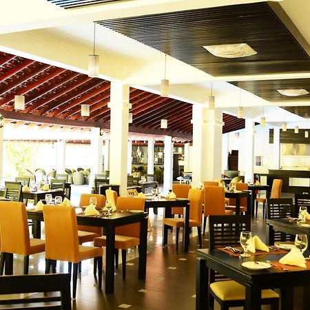 The Covanro Airport Hotel - Katunayake Гампа Екстериор снимка