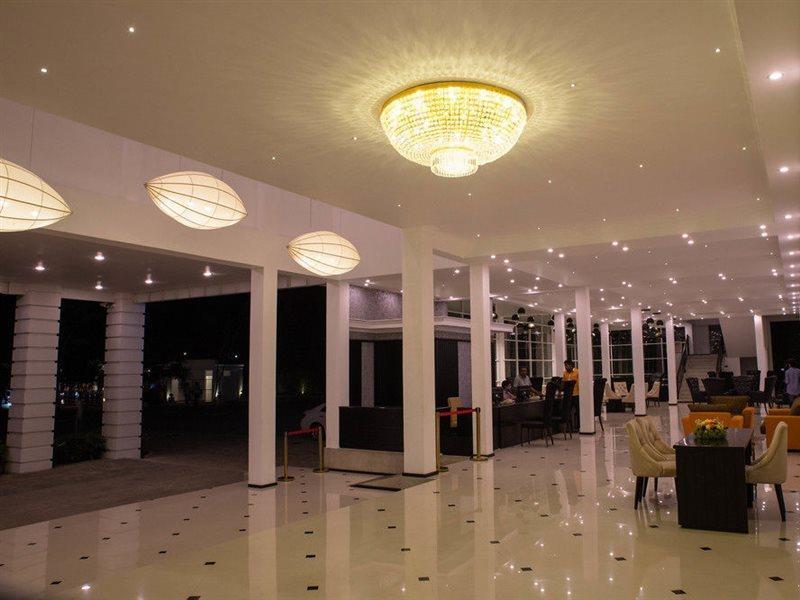 The Covanro Airport Hotel - Katunayake Гампа Екстериор снимка