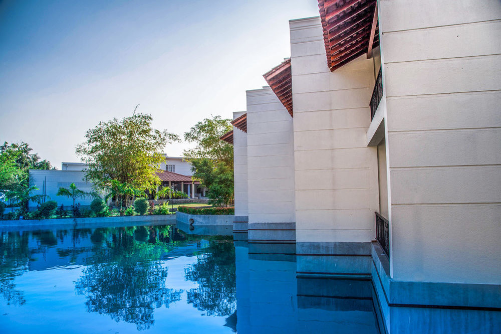 The Covanro Airport Hotel - Katunayake Гампа Екстериор снимка