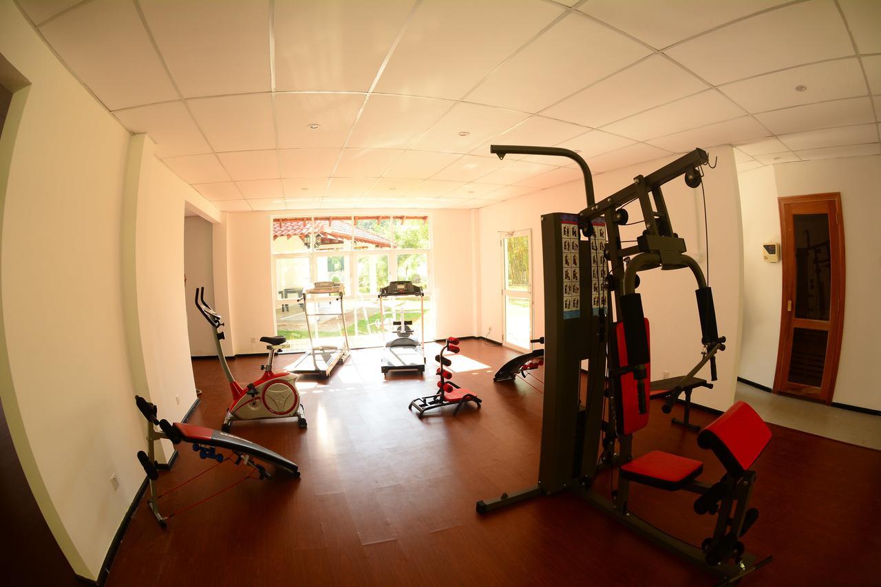 The Covanro Airport Hotel - Katunayake Гампа Екстериор снимка